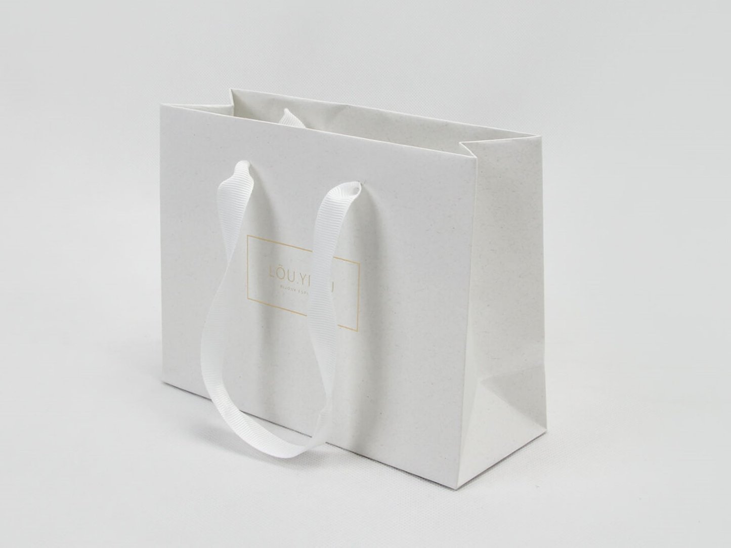 Custom Face Cream Paper Bag With White Coated Paper