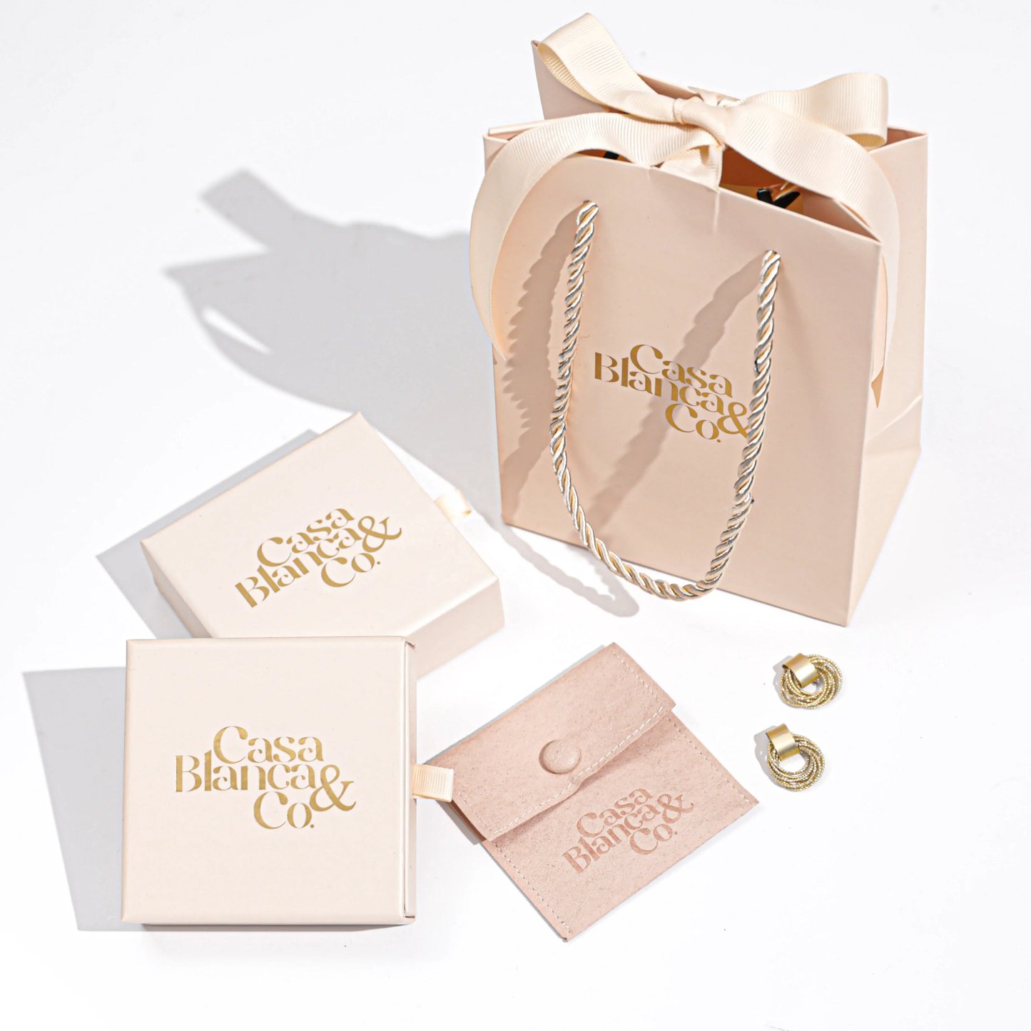 Custom Embossing Logo Rings Paper  Bags With Coated Paper