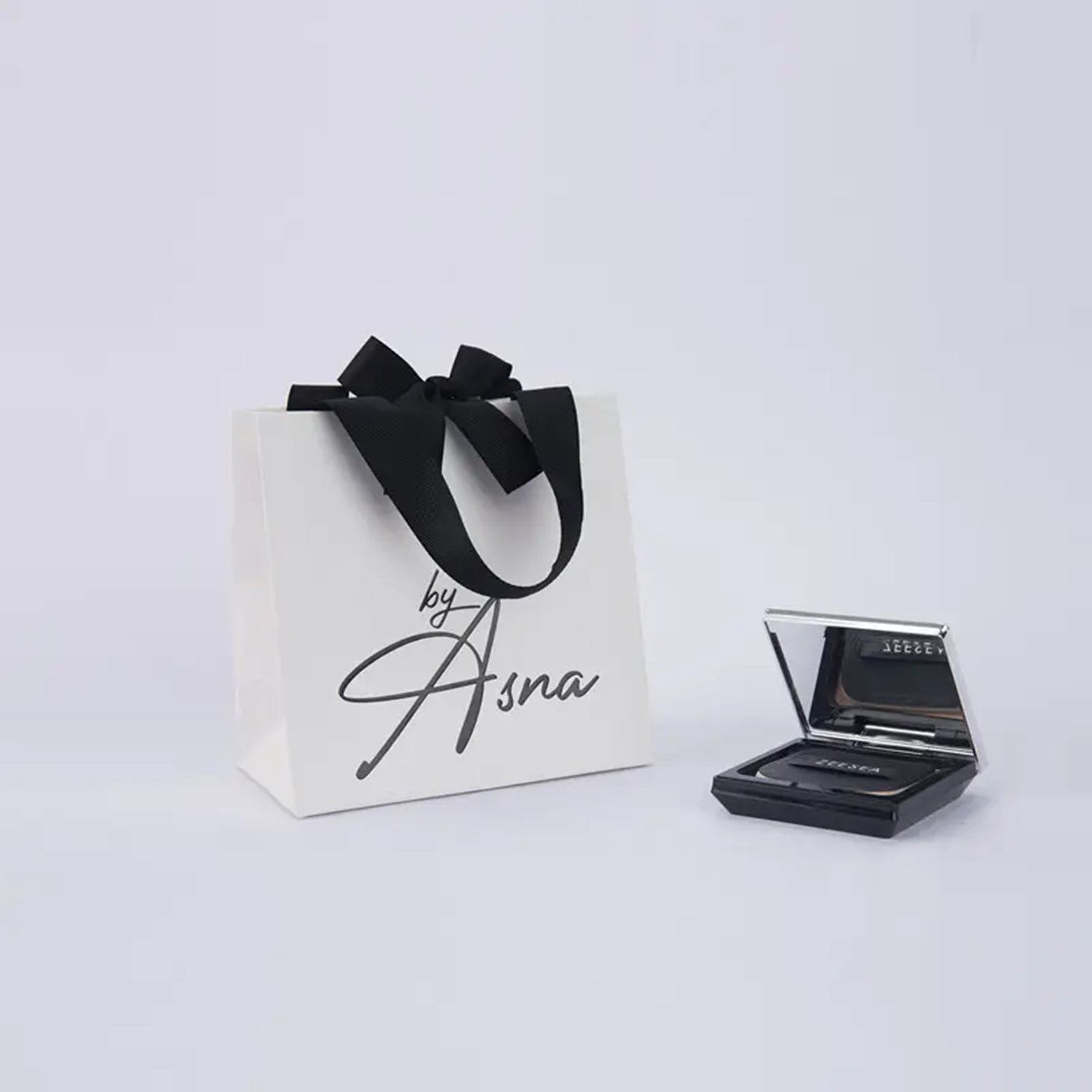 High-quality Ribbon Paper Bag For Eye Cream Custom Logo