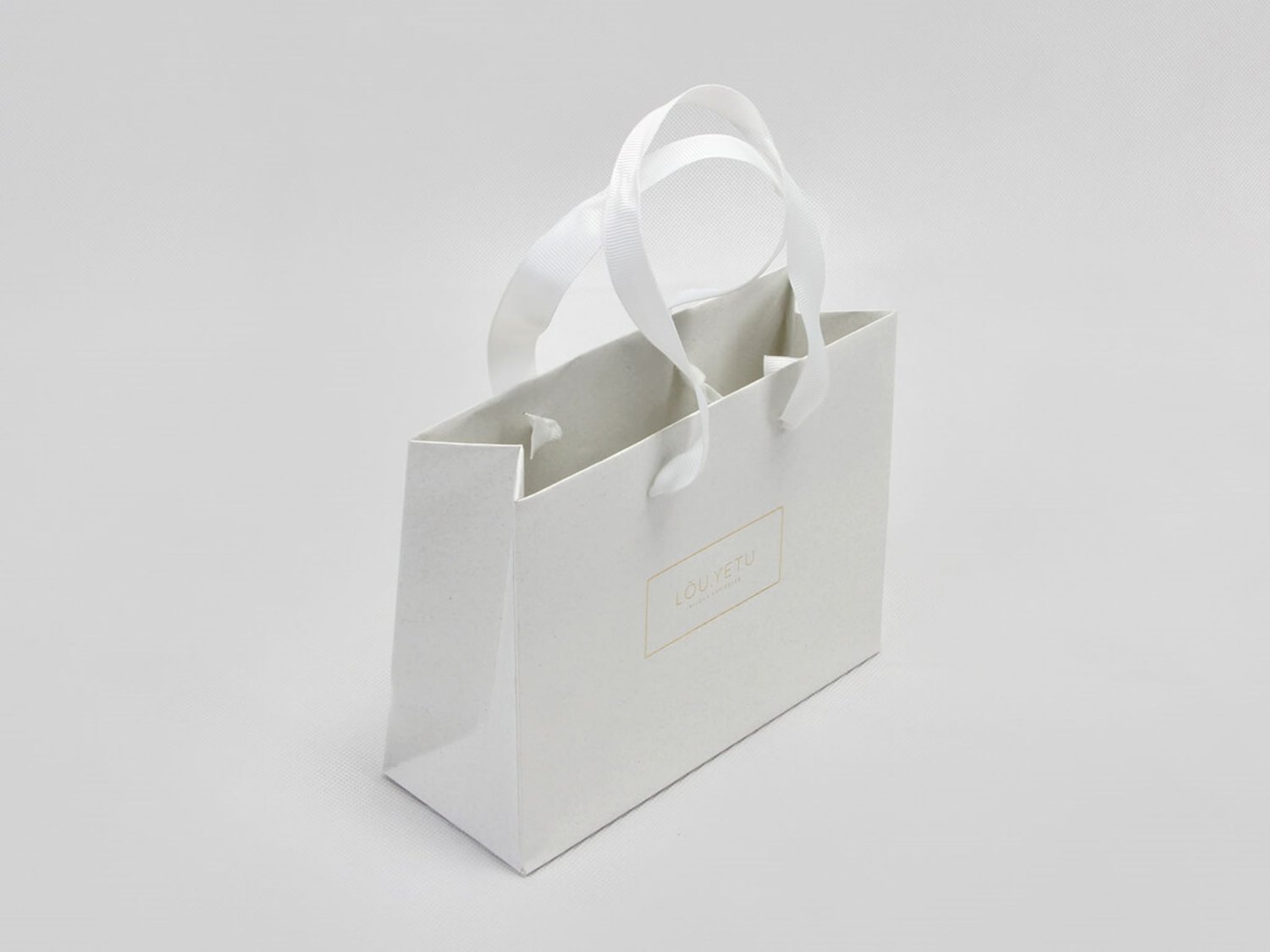 Custom Face Cream Paper Bag With White Coated Paper