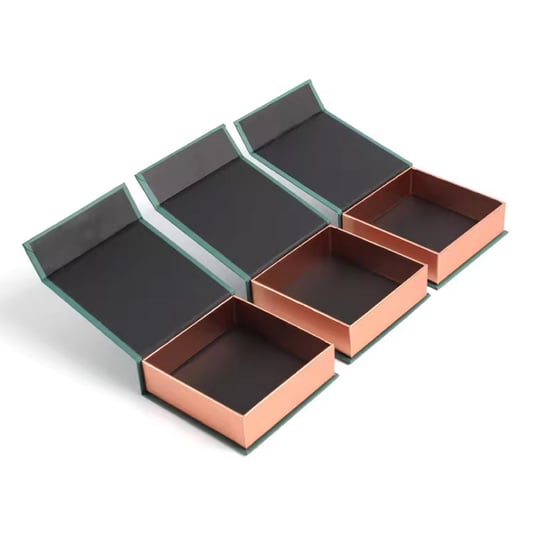 Green Customizable Packaging Box With Magnetic Lids Rigid Cardboard Boxes For Earrings Bracelet