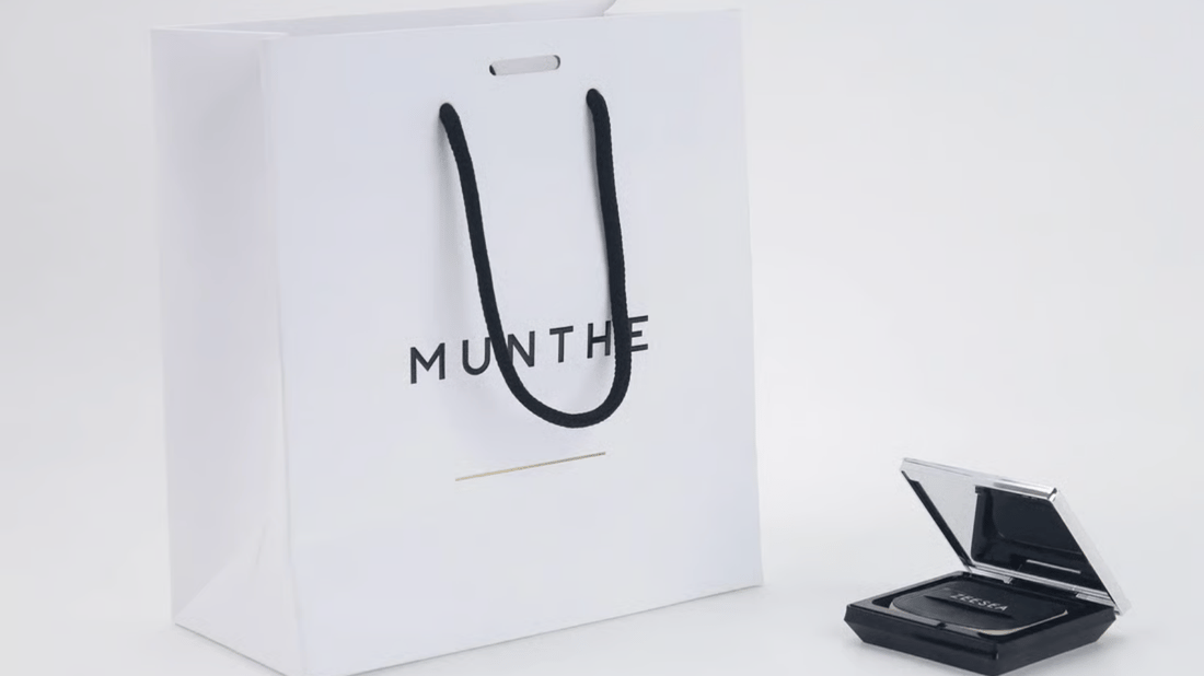 Paper Bag with Rope Handle for Essential Oil: Practicality Meets Eco-Friendly Elegance