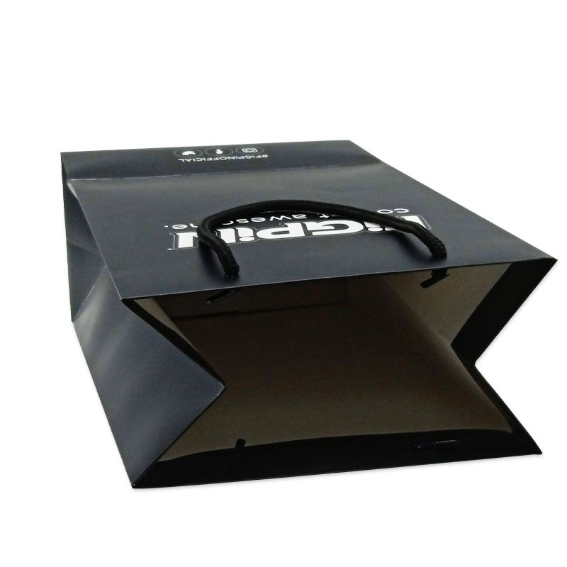 Custom logo Luxury Black Glossy Clothing and Shoes Shipping Paper Gift Bag Shopping Paper Bag