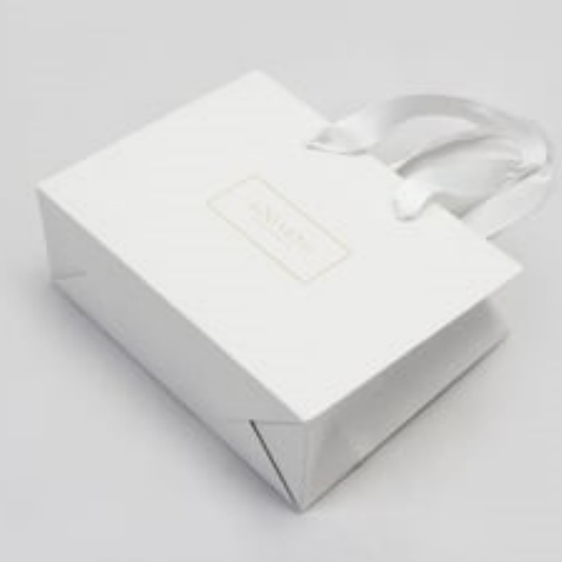 Custom Face Cream Paper Bag With White Coated Paper