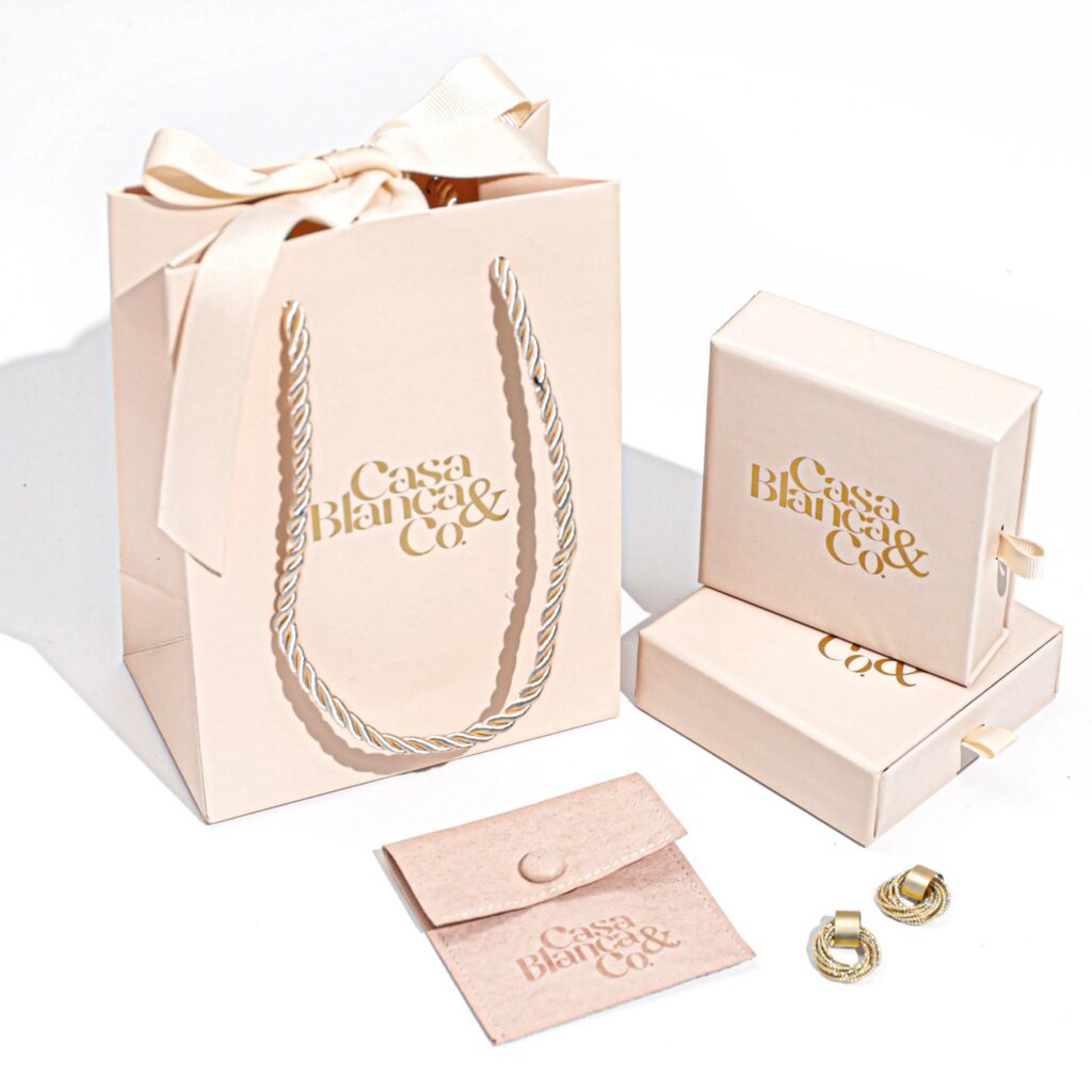 Custom Embossing Logo Rings Paper Bags With Coated Paper