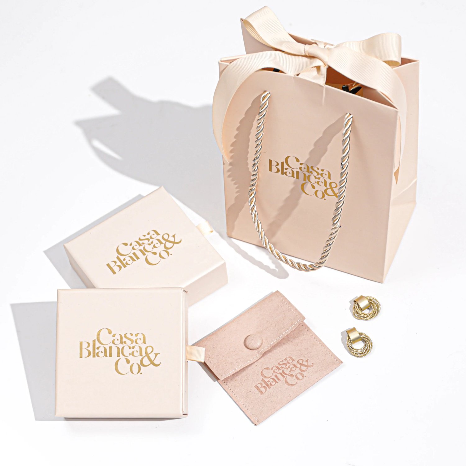 Custom Embossing Logo Rings Paper Bags With Coated Paper