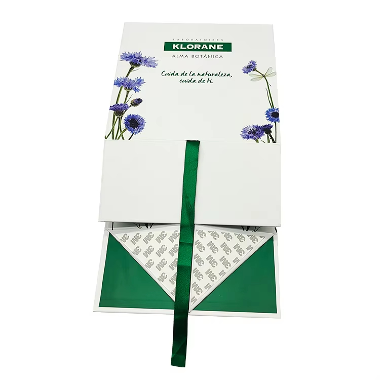 Custom-printed clothing delivered in paper gift boxes
