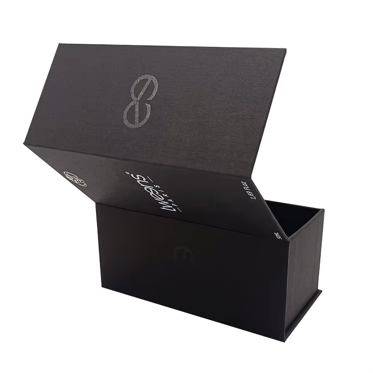 Hot stamped logo magnetic black gift box