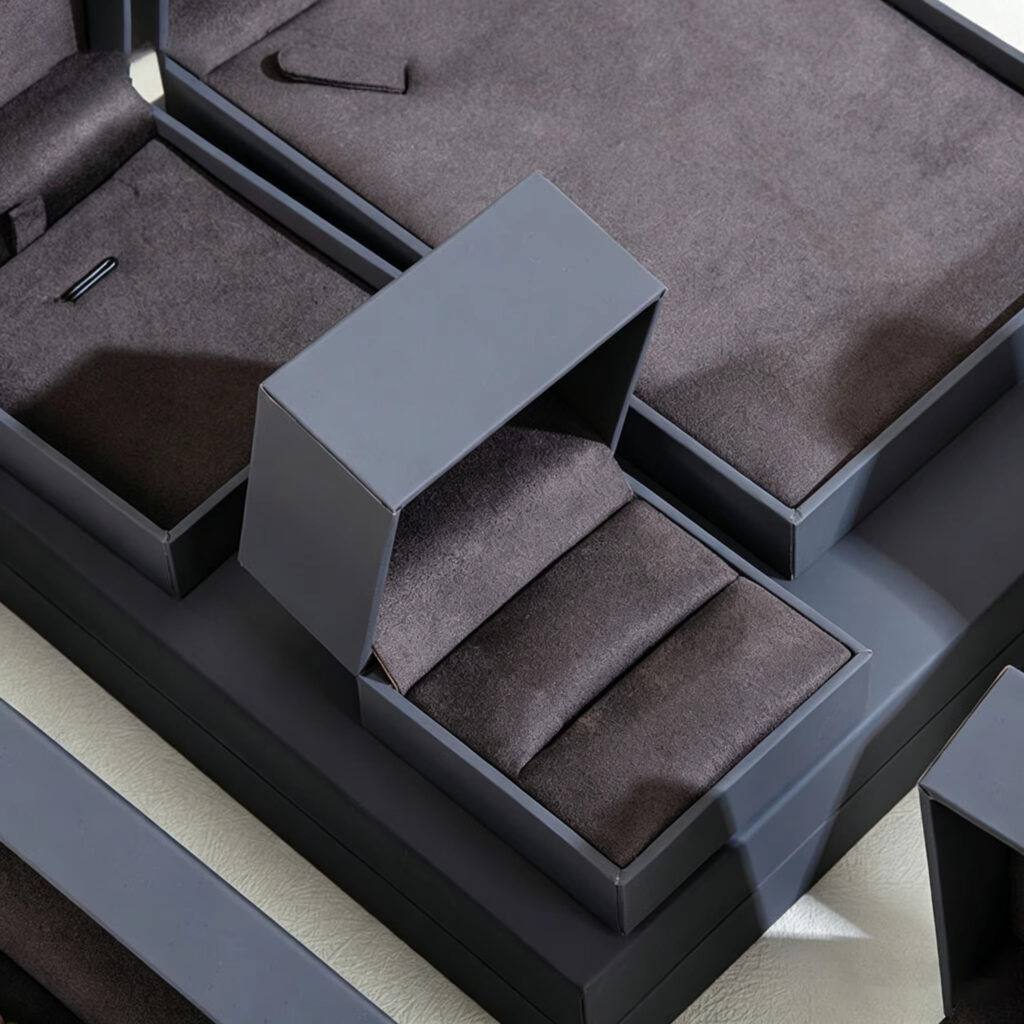 Two-piece hard box paper packaging