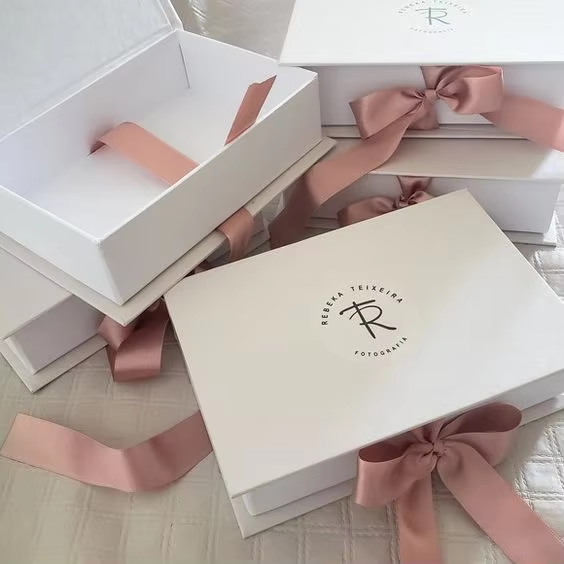 Custom logo folding magnetic clothing box
