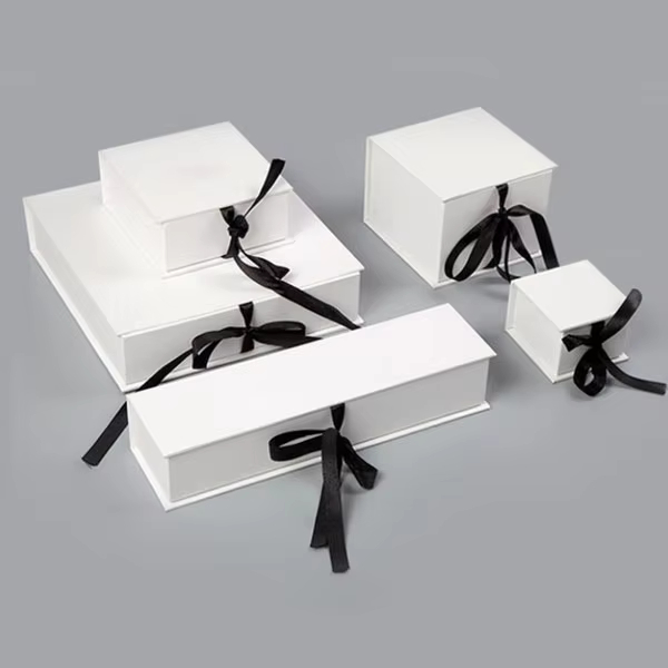 Goose down jewelry box