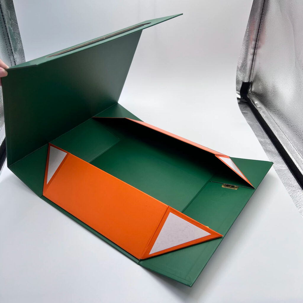 Custom logo folding magnetic clothing box